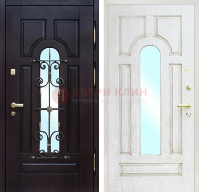 Металлическая дверь со стеклом и ковкой ДСК-55 в частный дом в Балашихе