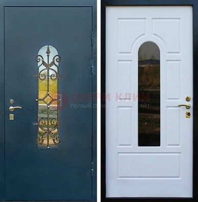 Входная дверь Дверь со стеклом и ковкой ДСК-71 для кирпичного дома в Балашихе