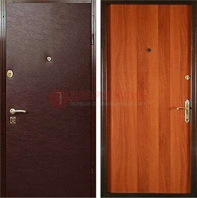 Коричневая металлическая дверь с винилискожей ДВ-20 в Балашихе