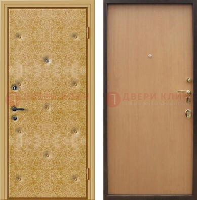 Светлая металлическая дверь с винилискожей ДВ-34 в Балашихе