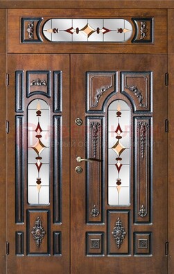 Коричневая двухстворчатая железная дверь с МДФ и витражом ВЖ-36 в Балашихе